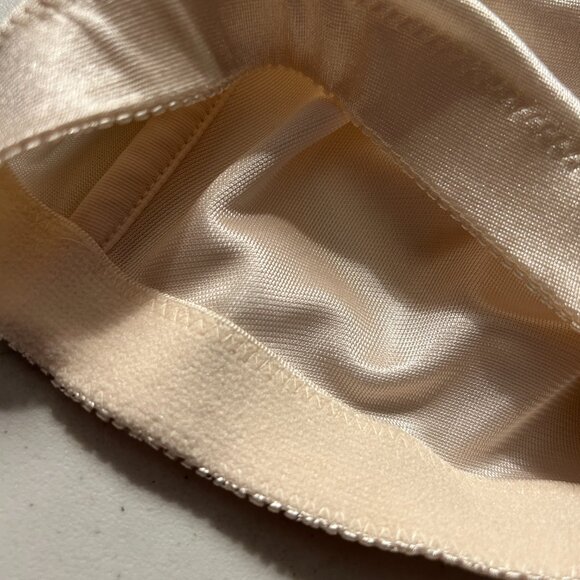 WARNER'S SOFT WIRELESS COMFORT WITH STRETCH BRA SIZE 42C - NEW!!!! - Picture 6 of 12